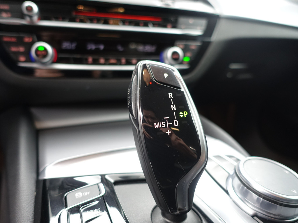 
								BMW 5 Serie 520d M Sport High Exe Aut- Xenon Led, Park Assist, Navi, Virtual Cockpit, Elek Stoel vol									
