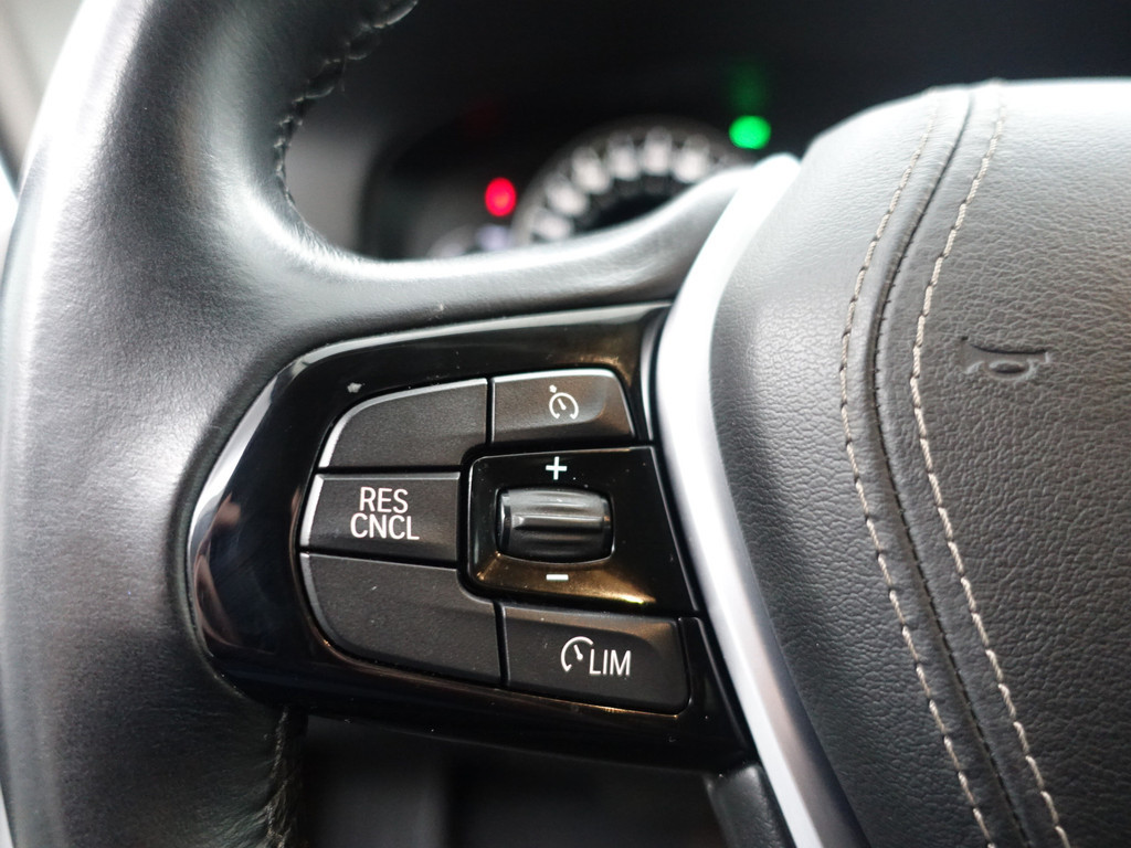 
								BMW 5 Serie 520d M Sport High Exe Aut- Xenon Led, Park Assist, Navi, Virtual Cockpit, Elek Stoel vol									