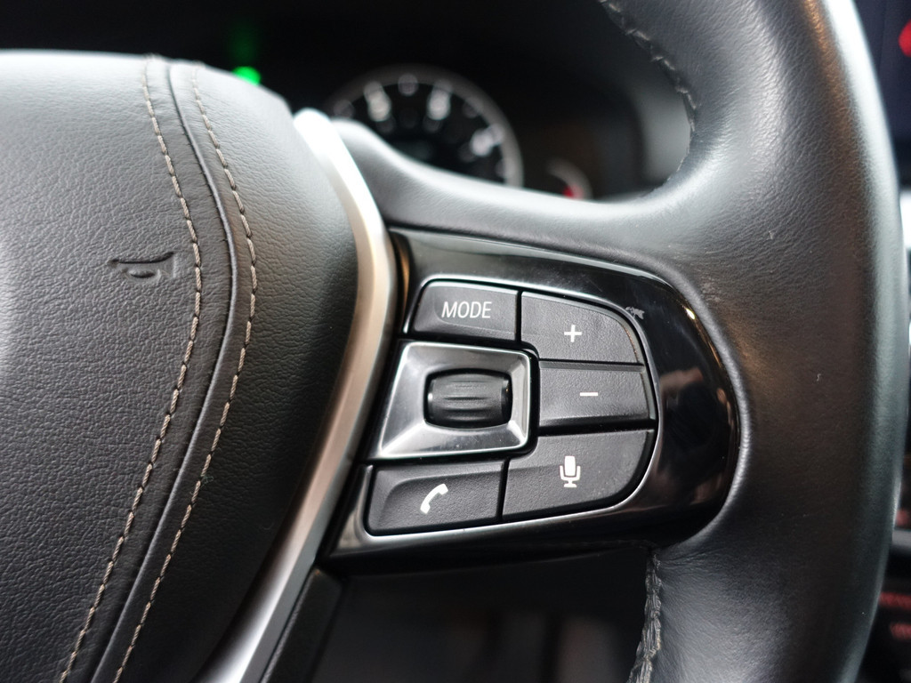 
								BMW 5 Serie 520d M Sport High Exe Aut- Xenon Led, Park Assist, Navi, Virtual Cockpit, Elek Stoel vol									