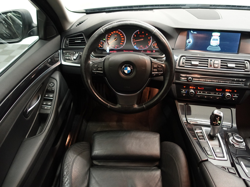 
BMW 5 Serie 528i M Sport High Exe Aut- Sport Leder, Xenon Led, Park Assist, Navi, Clima vol									