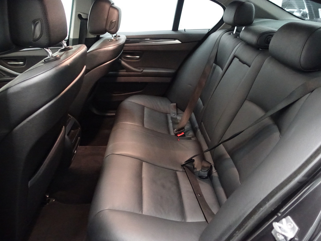 
BMW 5 Serie 528i M Sport High Exe Aut- Sport Leder, Xenon Led, Park Assist, Navi, Clima vol									