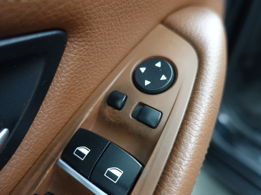 
BMW 5 Serie 528i High Executive Aut- Sport Leder Interieur, Park Assist, Stoelverwarming, Xenon Led, Standkachel vol									