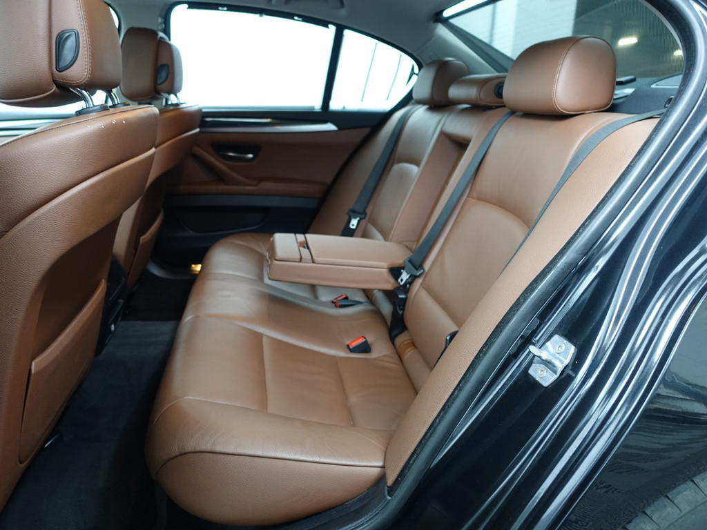 
BMW 5 Serie 528i High Executive Aut- Sport Leder Interieur, Park Assist, Stoelverwarming, Xenon Led, Standkachel vol									