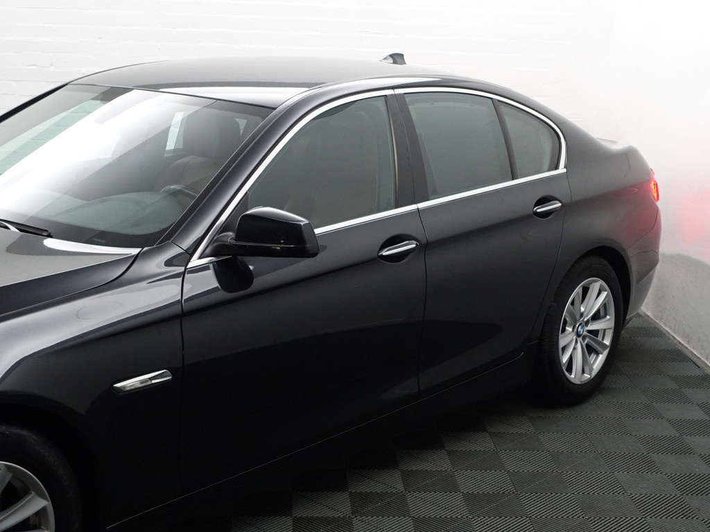 
BMW 5 Serie 528i High Executive Aut- Sport Leder Interieur, Park Assist, Stoelverwarming, Xenon Led, Standkachel vol									