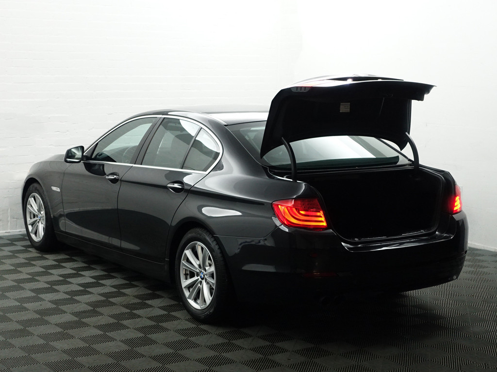 
BMW 5 Serie 528i High Executive Aut- Sport Leder Interieur, Park Assist, Stoelverwarming, Xenon Led, Standkachel vol									