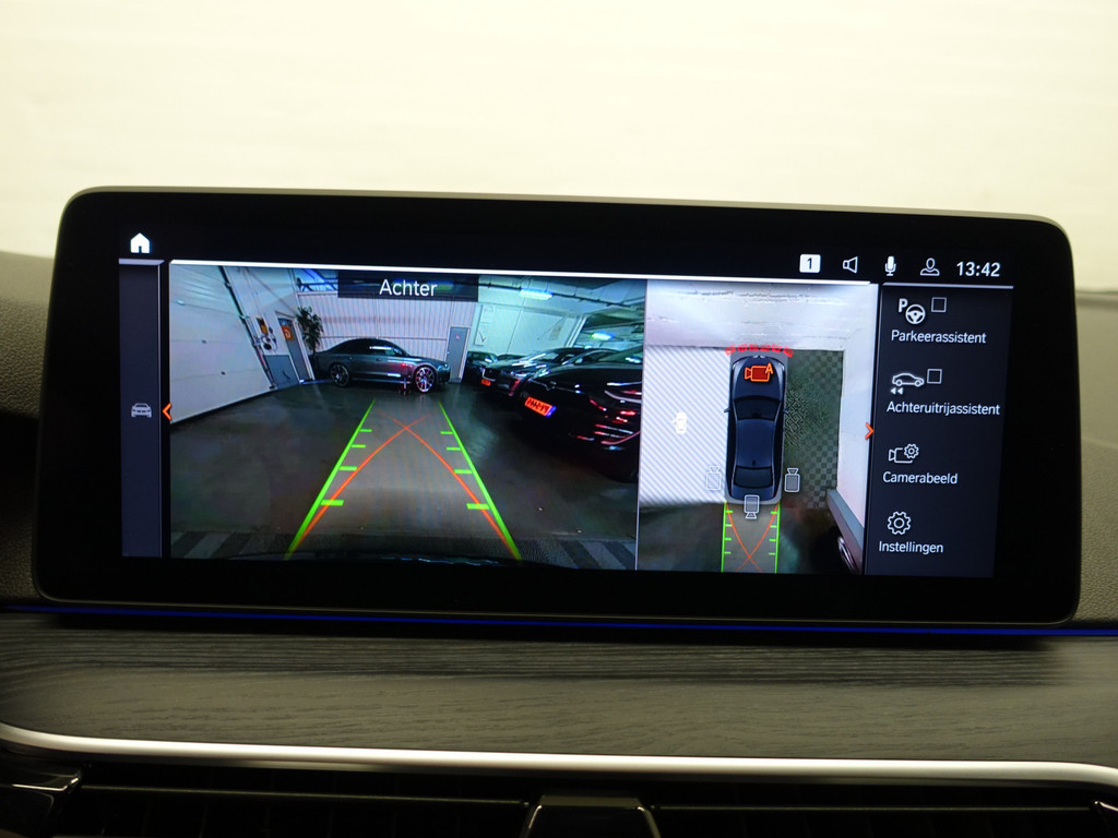 
BMW 5 Serie 520D M Sport Aut- Ambient light, 360 Camera, Panodak, Nappa Leder, Laserlight vol									