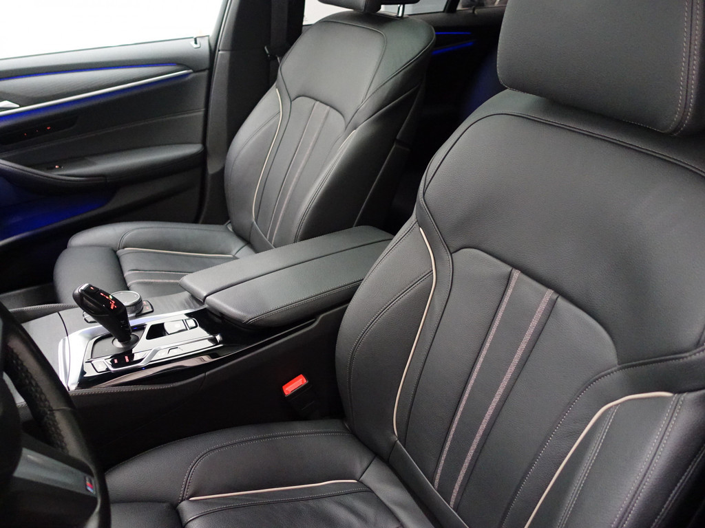 
BMW 5 Serie 520D M Sport Aut- Ambient light, 360 Camera, Panodak, Nappa Leder, Laserlight vol									