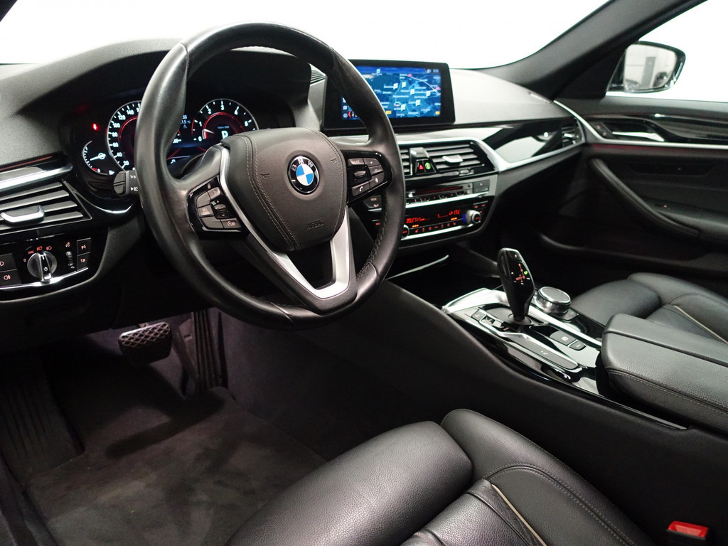 
BMW 5 Serie 520i High Executive Aut- Head Up, Nappa Leder Interieur, Xenon Led, Virtual Cockpit vol									