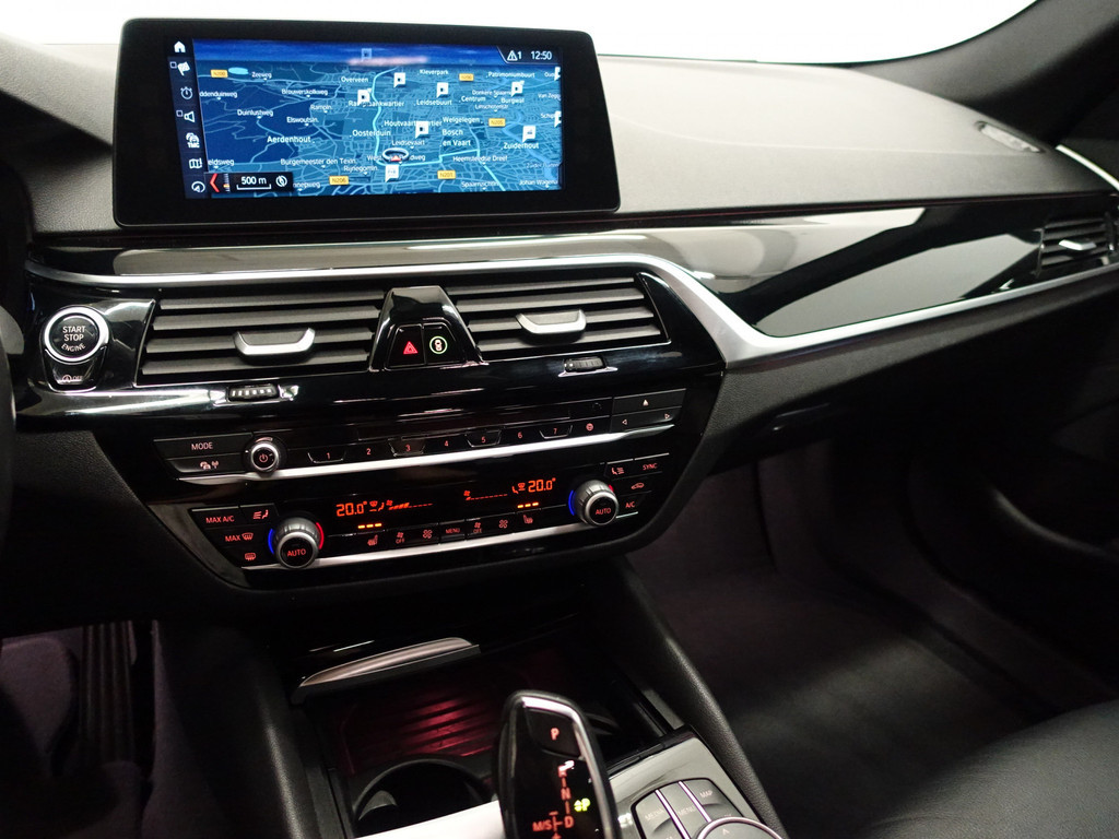 
BMW 5 Serie 520i High Executive Aut- Head Up, Nappa Leder Interieur, Xenon Led, Virtual Cockpit vol									