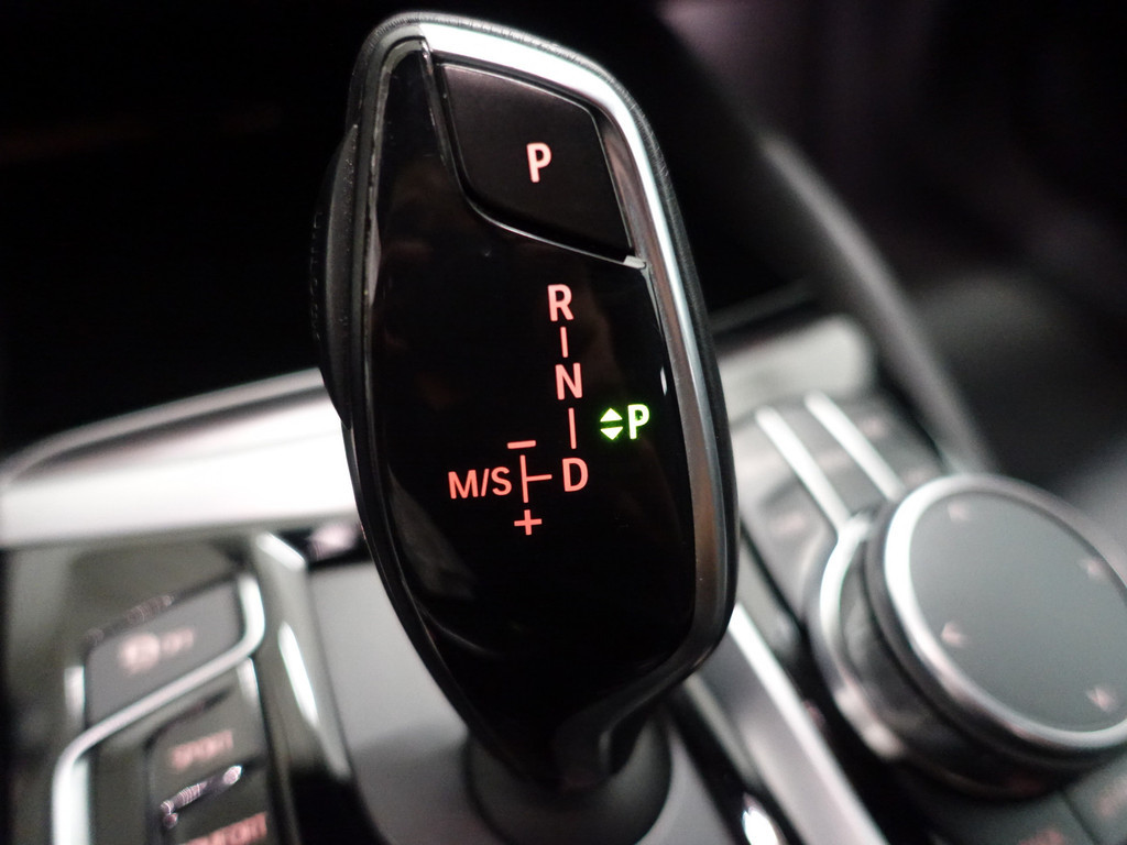 
BMW 5 Serie 520i High Executive Aut- Head Up, Nappa Leder Interieur, Xenon Led, Virtual Cockpit vol									