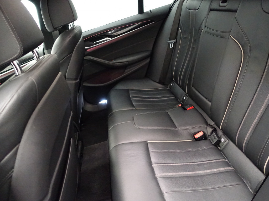
BMW 5 Serie 520i High Executive Aut- Head Up, Nappa Leder Interieur, Xenon Led, Virtual Cockpit vol									