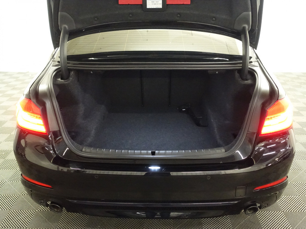 
BMW 5 Serie 520i High Executive Aut- Head Up, Nappa Leder Interieur, Xenon Led, Virtual Cockpit vol									