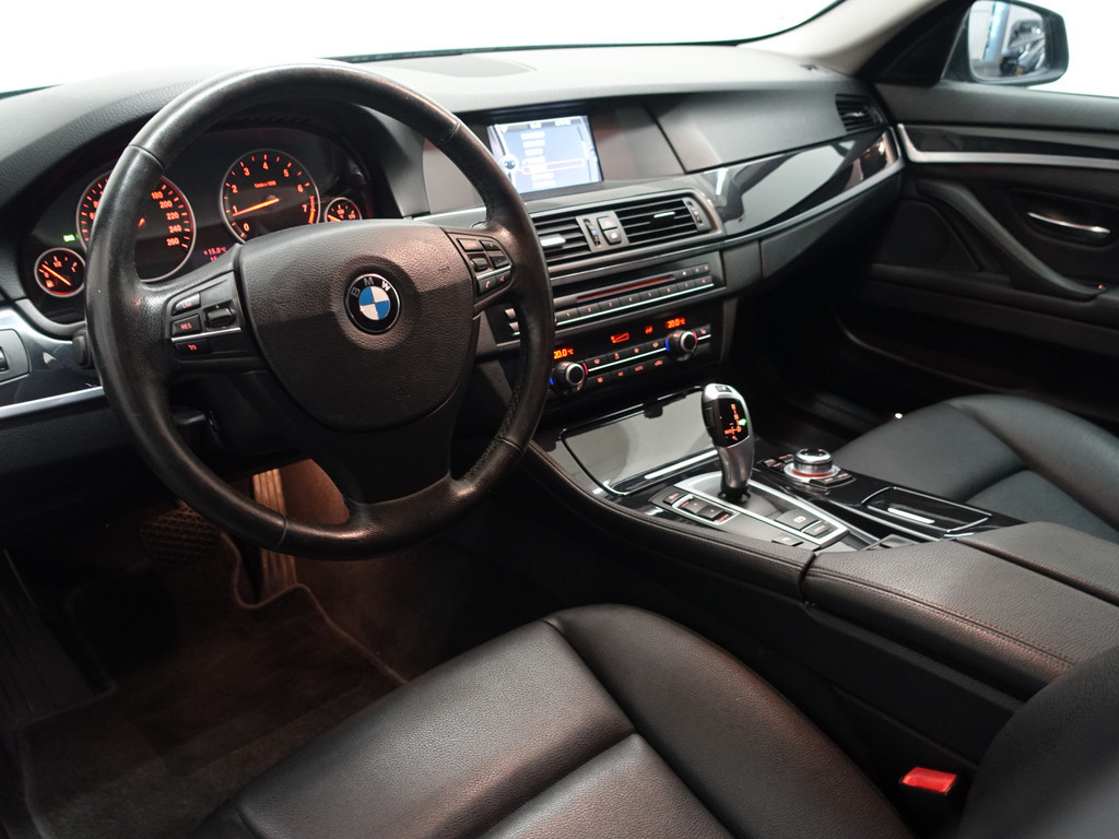 
BMW 5 Serie F10 520i High Exe M Sport Aut- Xenon Led, Leder, Clima, Verwarmd Elektrische interieur vol									