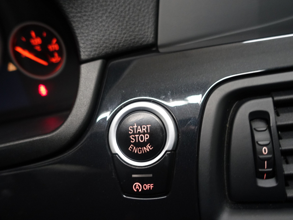 
BMW 5 Serie F10 520i High Exe M Sport Aut- Xenon Led, Leder, Clima, Verwarmd Elektrische interieur vol									