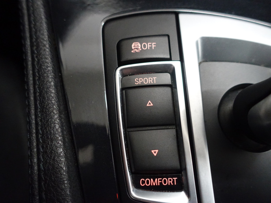 
BMW 5 Serie F10 520i High Exe M Sport Aut- Xenon Led, Leder, Clima, Verwarmd Elektrische interieur vol									