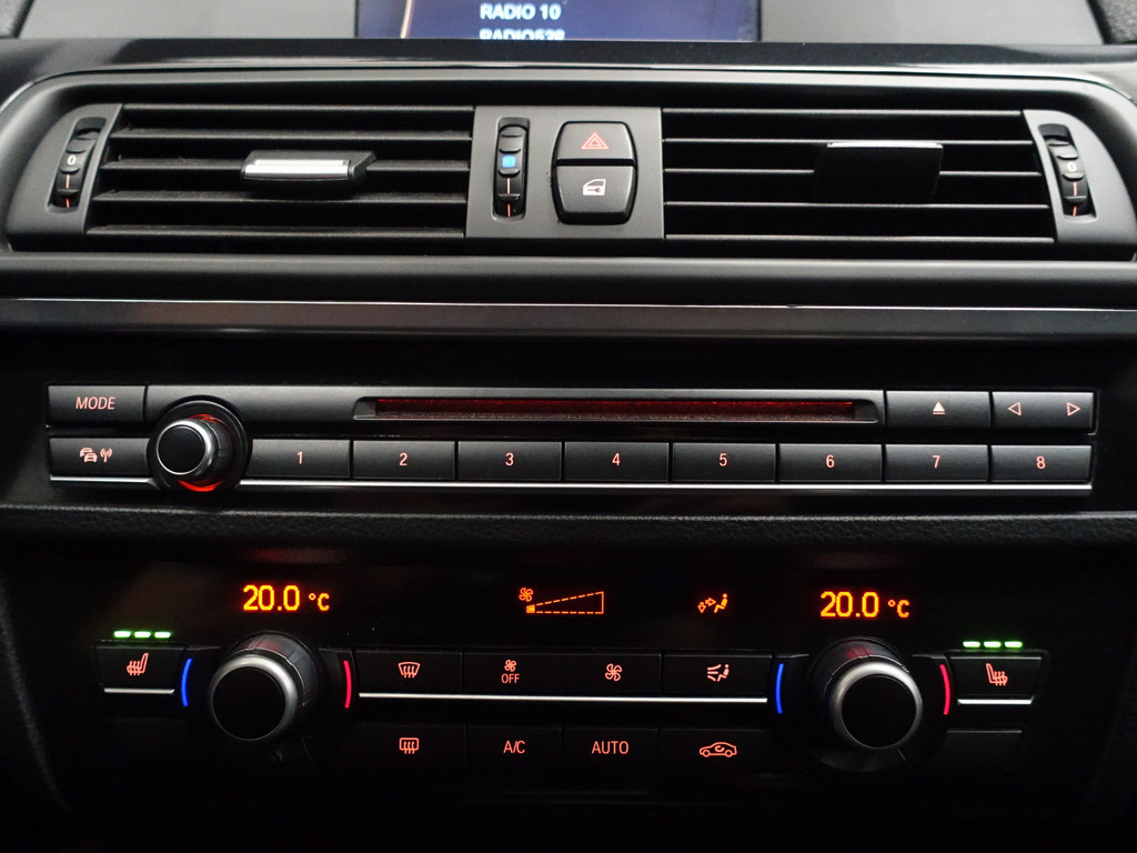 
BMW 5 Serie F10 520i High Exe M Sport Aut- Xenon Led, Leder, Clima, Verwarmd Elektrische interieur vol									