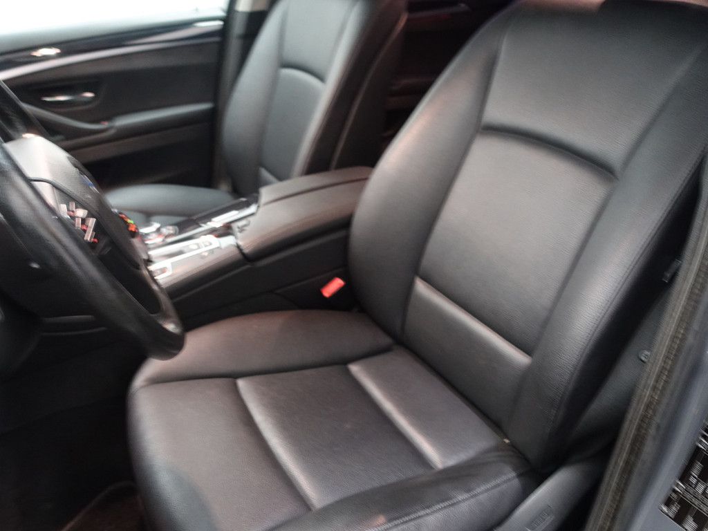
BMW 5 Serie F10 520i High Exe M Sport Aut- Xenon Led, Leder, Clima, Verwarmd Elektrische interieur vol									