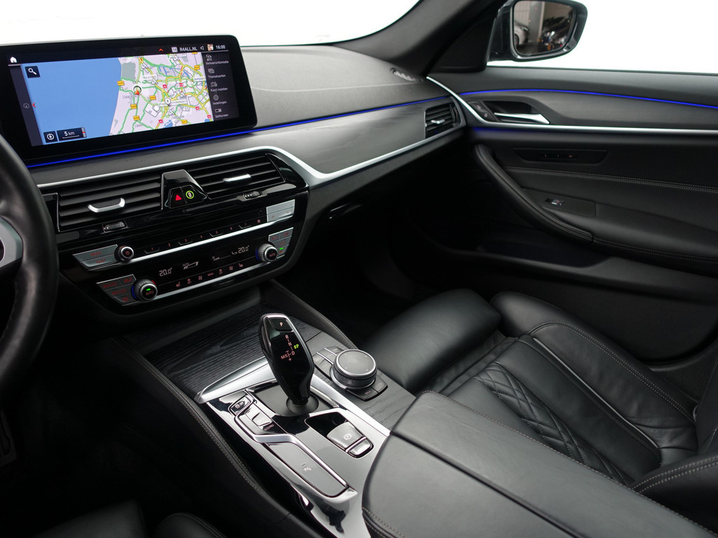 
BMW 5 Serie 530i M Performance Aut- Schuifdak, Sport Uitlaat, Sfeerverlichting, Head Up, Memory Seats, Laser Led vol									