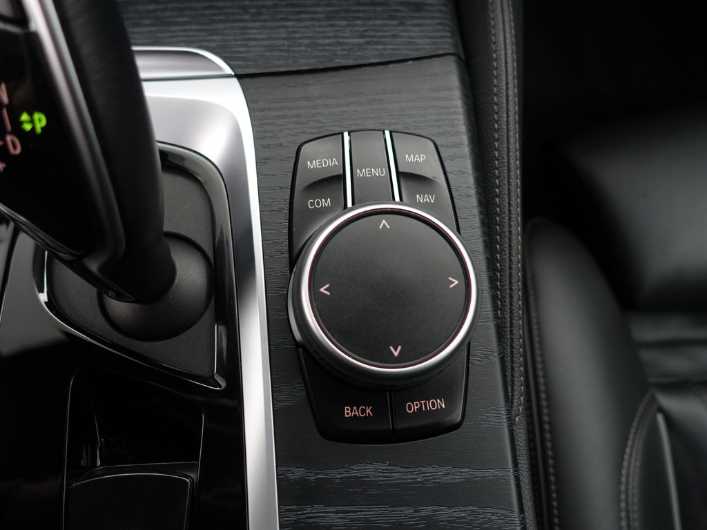 
BMW 5 Serie 530i M Performance Aut- Schuifdak, Sport Uitlaat, Sfeerverlichting, Head Up, Memory Seats, Laser Led vol									