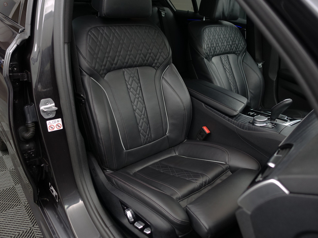 
BMW 5 Serie 530i M Performance Aut- Schuifdak, Sport Uitlaat, Sfeerverlichting, Head Up, Memory Seats, Laser Led vol									