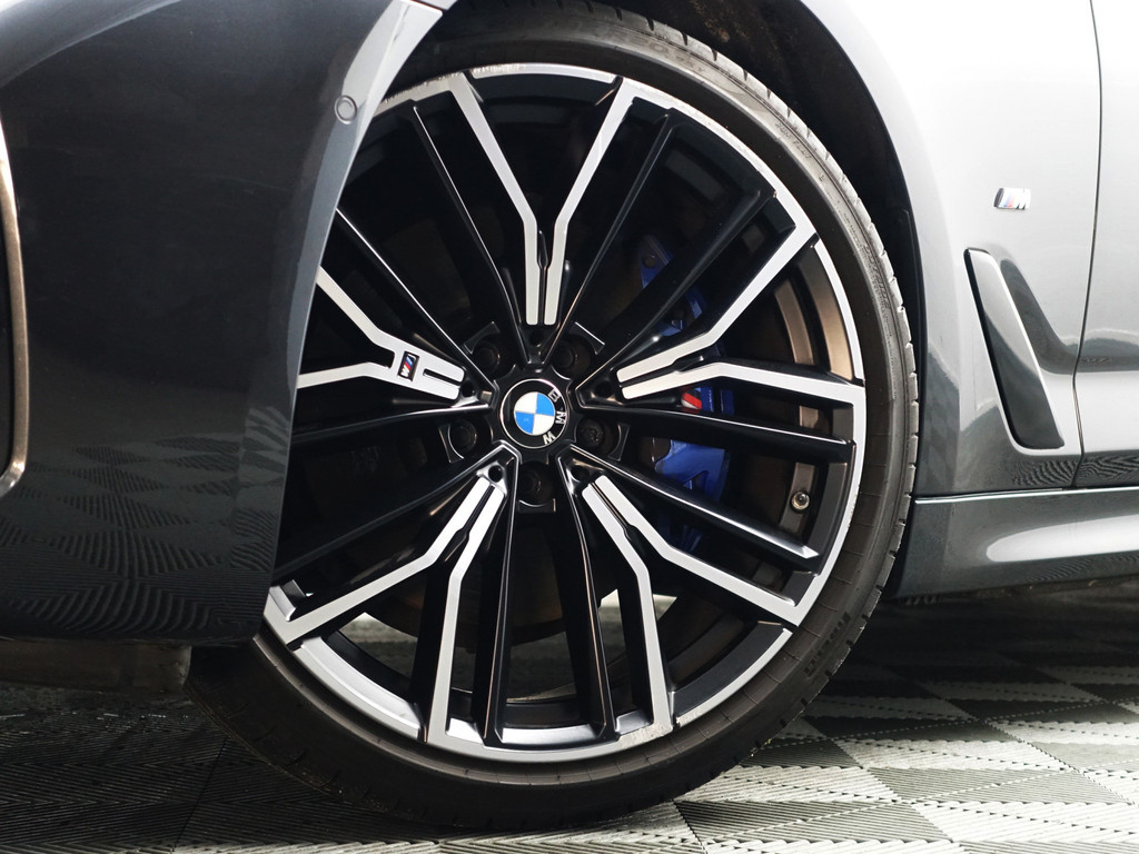 
BMW 5 Serie 530i M Performance Aut- Schuifdak, Sport Uitlaat, Sfeerverlichting, Head Up, Memory Seats, Laser Led vol									