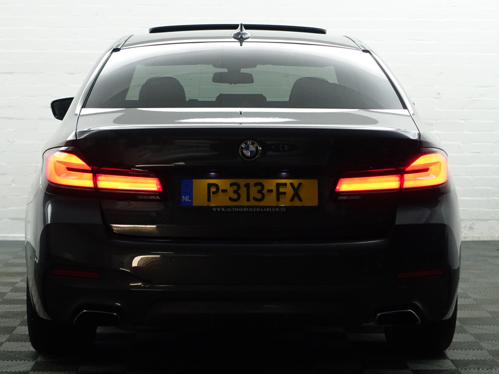 
BMW 5 Serie 530i M Performance Aut- Schuifdak, Sport Uitlaat, Sfeerverlichting, Head Up, Memory Seats, Laser Led vol									