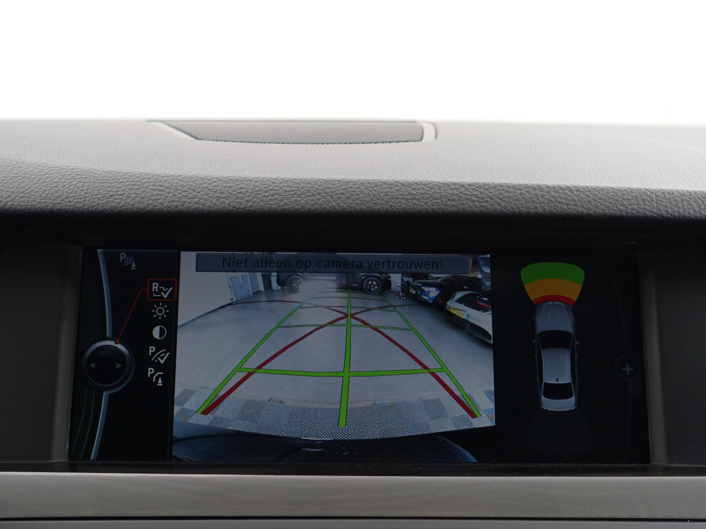 
								BMW 5 Serie 550xi M Sport Aut- Dealer Onderhouden, Soft Close, Schuifdak, Head Up, Memory, Xenon Led, Camera vol									
