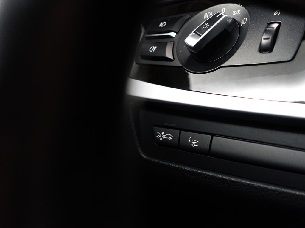 
								BMW 5 Serie 550xi M Sport Aut- Dealer Onderhouden, Soft Close, Schuifdak, Head Up, Memory, Xenon Led, Camera vol									