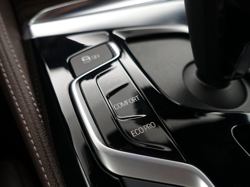 
BMW 5 Serie 530e iPerformance M Sport Aut- Schuifdak, Memory, 360 Camera, Stuur/Stoelverwarming, Sfeerverlichting vol									