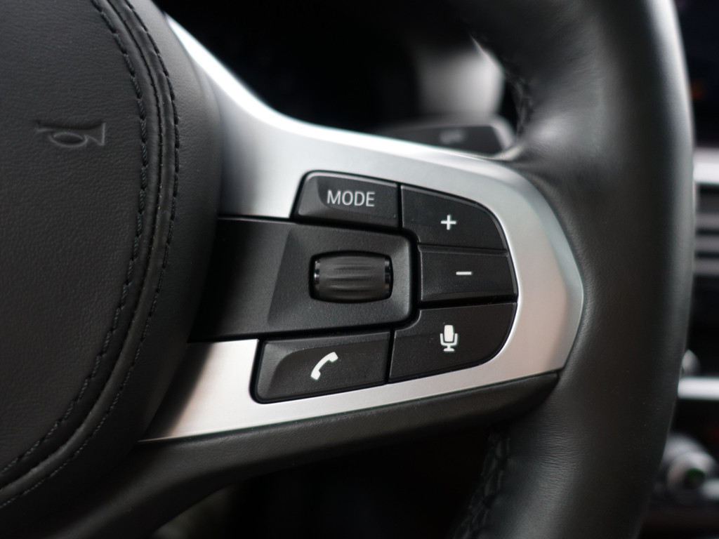 
BMW 5 Serie 530e iPerformance M Sport Aut- Schuifdak, Memory, 360 Camera, Stuur/Stoelverwarming, Sfeerverlichting vol									