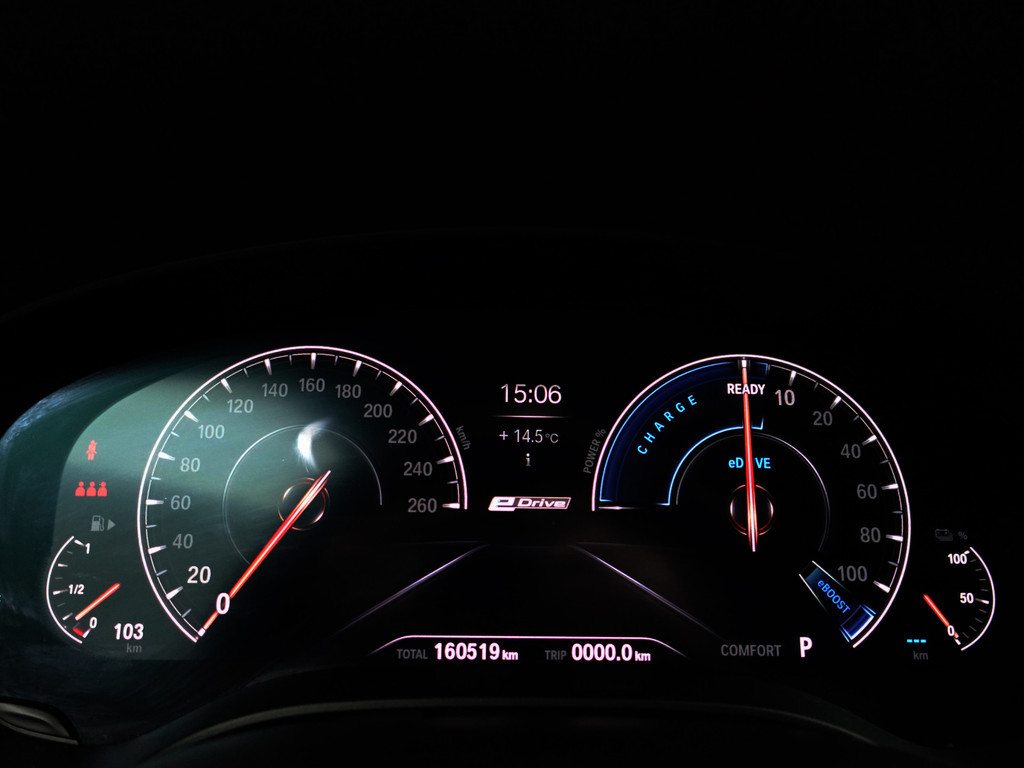 
BMW 5 Serie 530e iPerformance M Sport Aut- Schuifdak, Memory, 360 Camera, Stuur/Stoelverwarming, Sfeerverlichting vol									