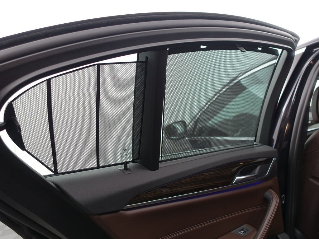 
BMW 5 Serie 530e iPerformance M Sport Aut- Schuifdak, Memory, 360 Camera, Stuur/Stoelverwarming, Sfeerverlichting vol									