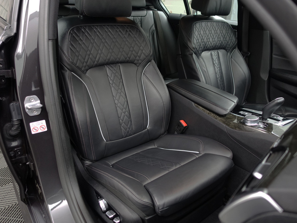 
BMW 5 Serie 520d xDrive M Sport Aut- Design Leder Interieur, Sfeerverlichting, Memory, Stuur/Stoelverwarming, Standkachel vol									