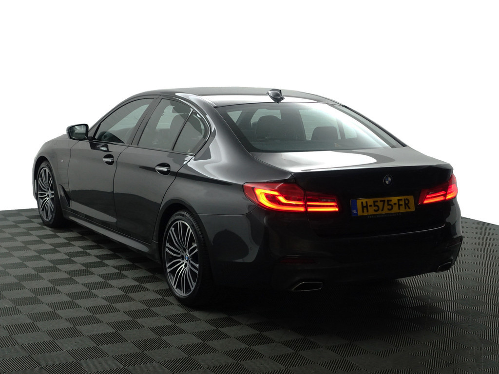 
BMW 5 Serie 520d xDrive M Sport Aut- Design Leder Interieur, Sfeerverlichting, Memory, Stuur/Stoelverwarming, Standkachel vol									