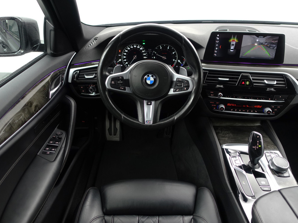 
BMW 5 Serie 520d xDrive M Sport Aut- Design Leder Interieur, Sfeerverlichting, Memory, Stuur/Stoelverwarming, Standkachel vol									