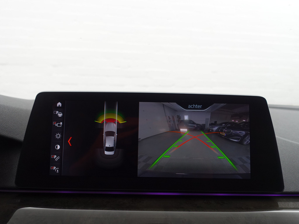 
BMW 5 Serie 520d xDrive M Sport Aut- Design Leder Interieur, Sfeerverlichting, Memory, Stuur/Stoelverwarming, Standkachel vol									