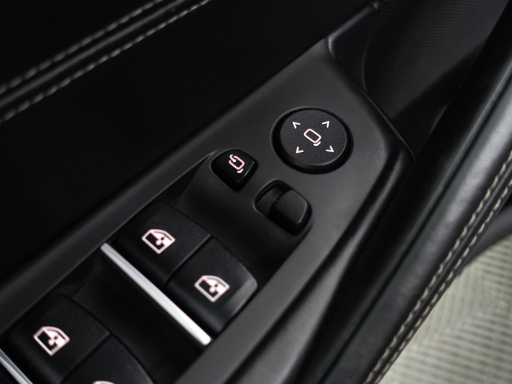 
BMW 5 Serie 520d xDrive M Sport Aut- Design Leder Interieur, Sfeerverlichting, Memory, Stuur/Stoelverwarming, Standkachel vol									