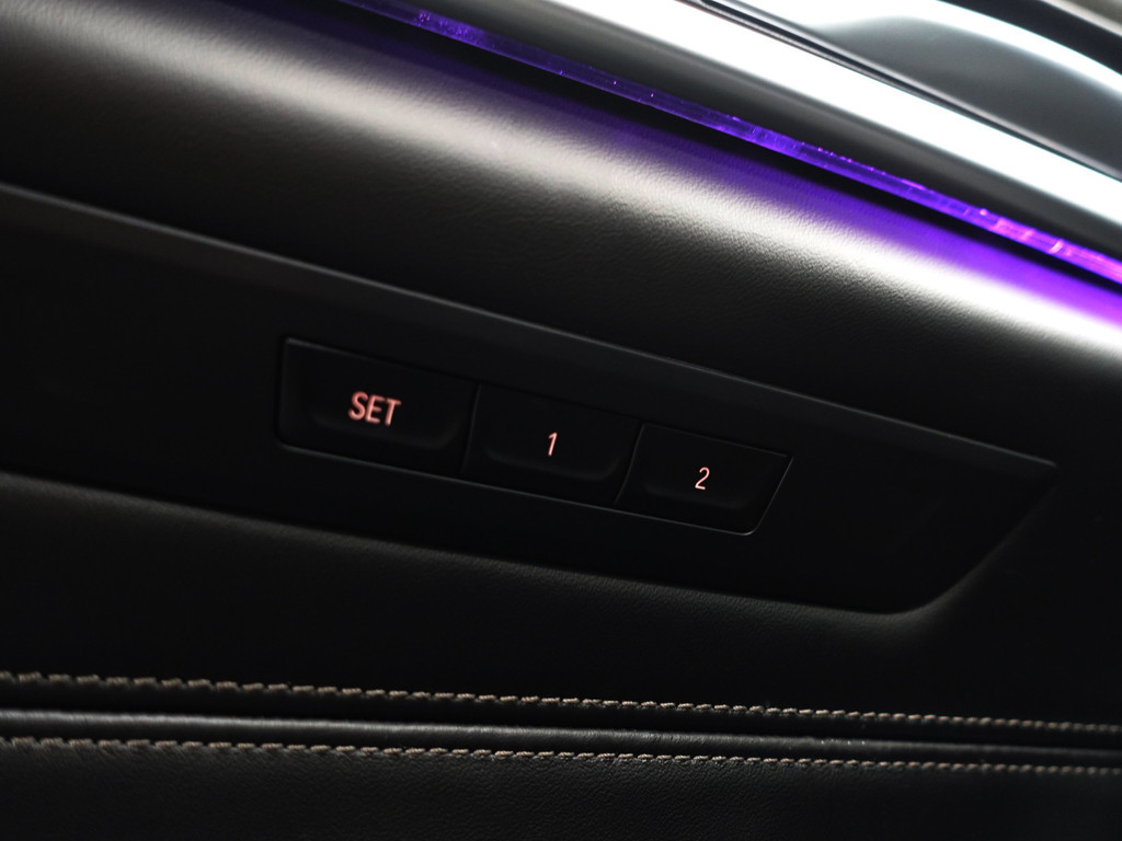 
BMW 5 Serie 520d xDrive M Sport Aut- Design Leder Interieur, Sfeerverlichting, Memory, Stuur/Stoelverwarming, Standkachel vol									