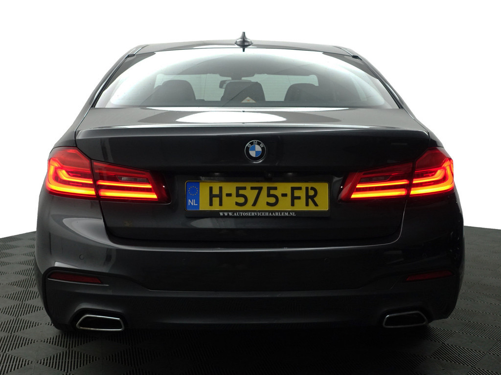 
BMW 5 Serie 520d xDrive M Sport Aut- Design Leder Interieur, Sfeerverlichting, Memory, Stuur/Stoelverwarming, Standkachel vol									