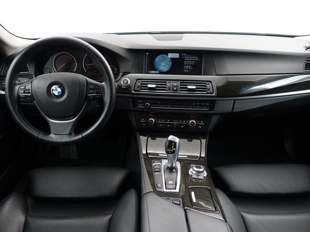 
BMW 5 Serie 528i High Executive+ Aut- Schuifdak, Soft Close, Head Up, Camera, Memory, Standkachel, Elek Trekhaak, Virtual Cockpit vol									
