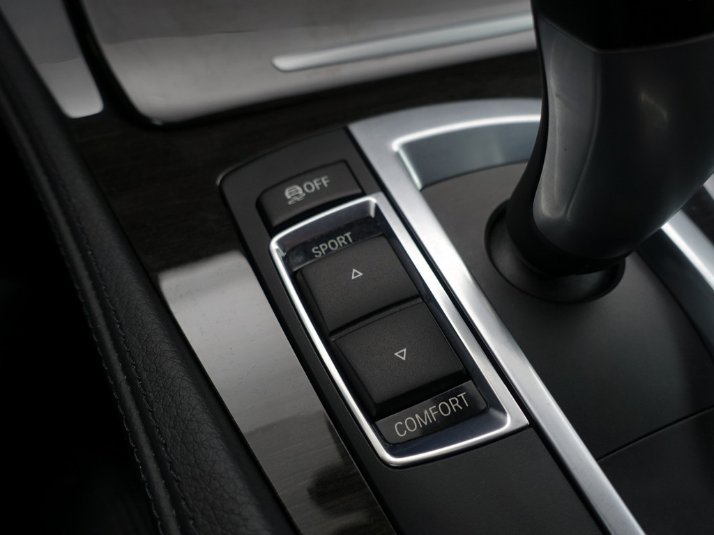 
BMW 5 Serie 528i High Executive+ Aut- Schuifdak, Soft Close, Head Up, Camera, Memory, Standkachel, Elek Trekhaak, Virtual Cockpit vol									