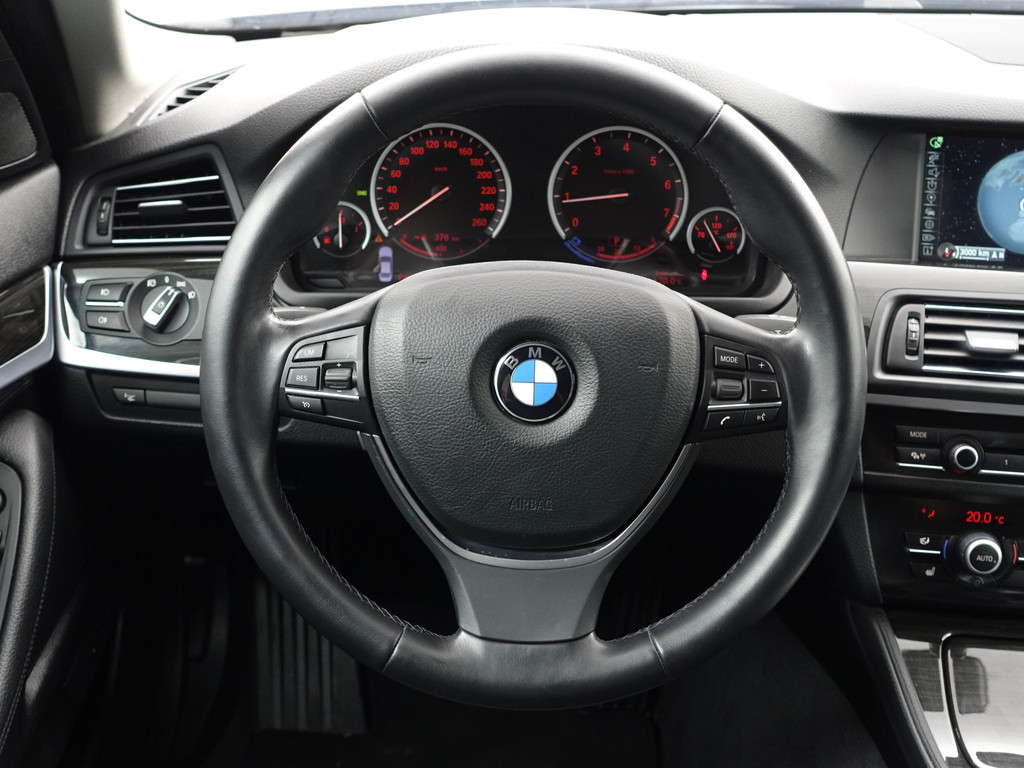 
BMW 5 Serie 528i High Executive+ Aut- Schuifdak, Soft Close, Head Up, Camera, Memory, Standkachel, Elek Trekhaak, Virtual Cockpit vol									