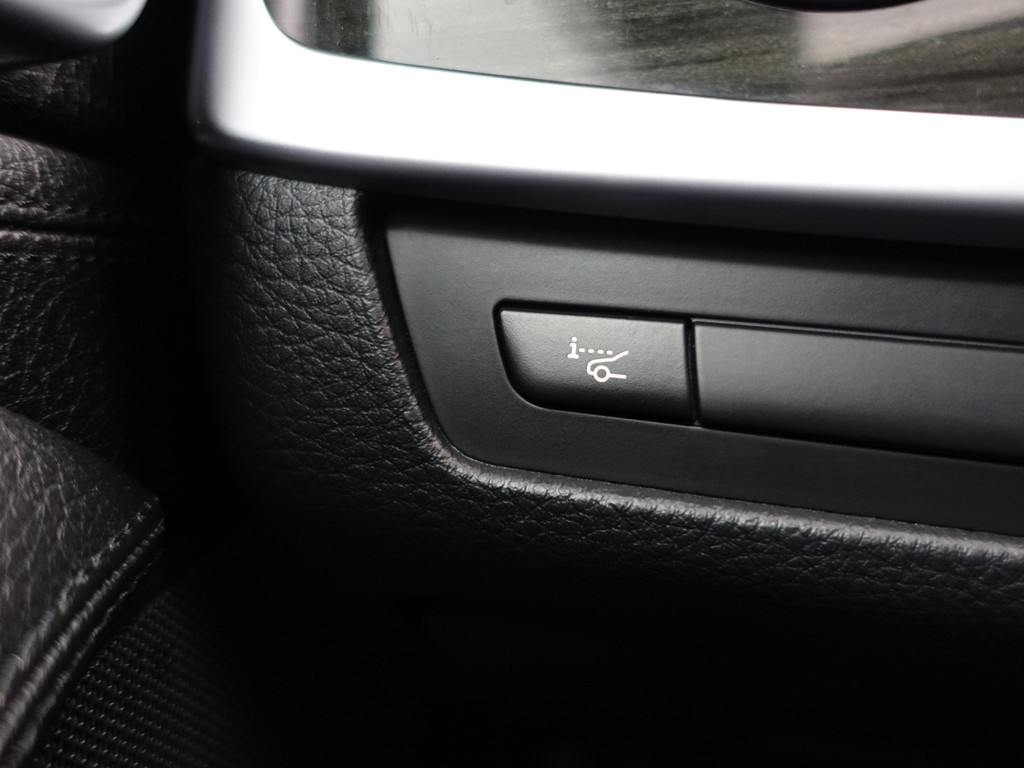 
BMW 5 Serie 528i High Executive+ Aut- Schuifdak, Soft Close, Head Up, Camera, Memory, Standkachel, Elek Trekhaak, Virtual Cockpit vol									