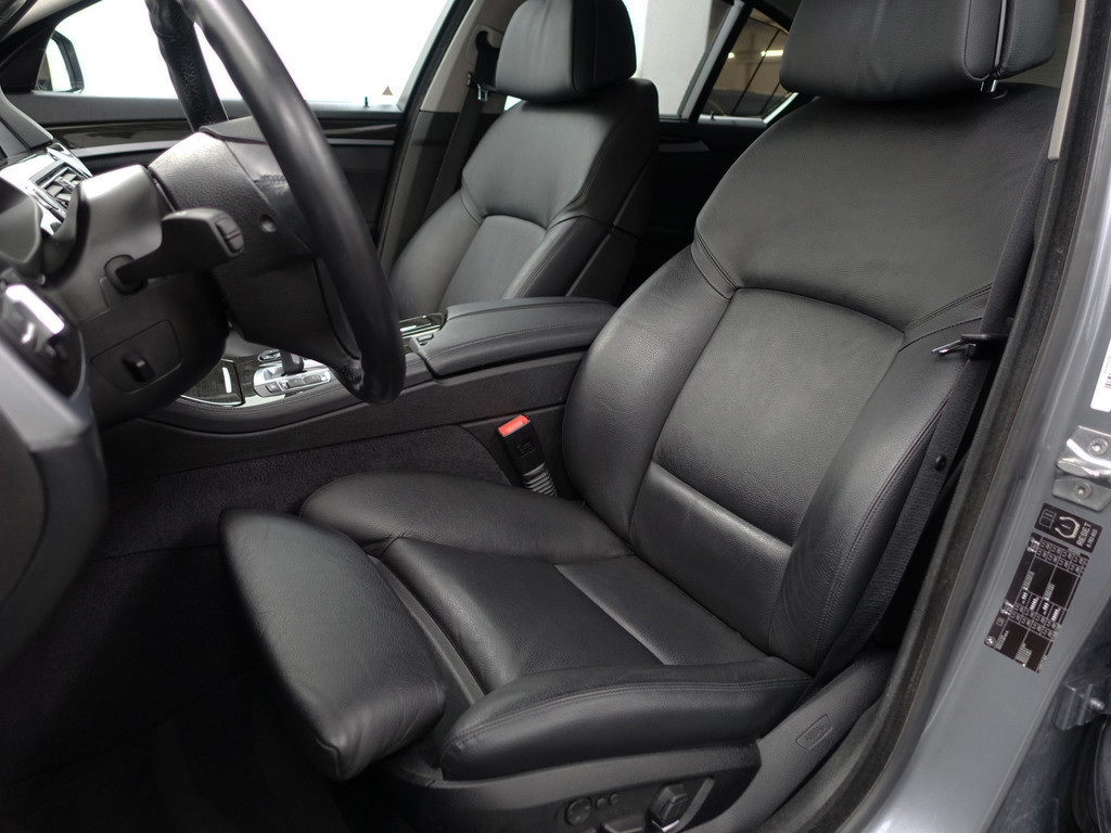 
BMW 5 Serie 528i High Executive+ Aut- Schuifdak, Soft Close, Head Up, Camera, Memory, Standkachel, Elek Trekhaak, Virtual Cockpit vol									