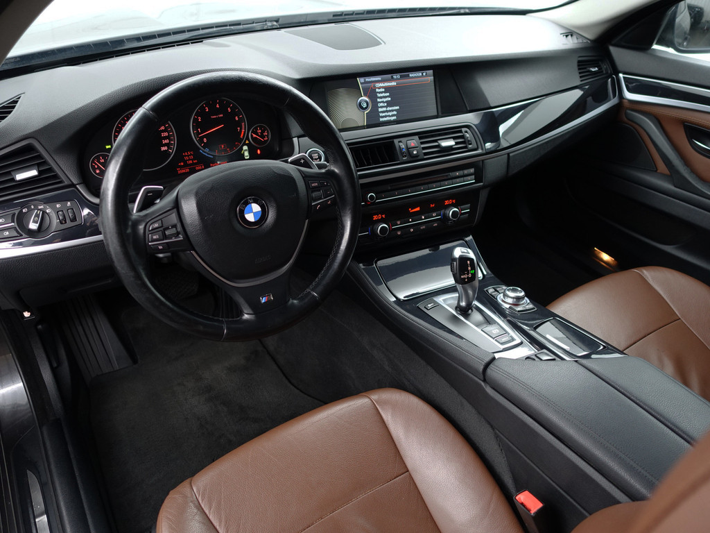 
								BMW 5 Serie F10 523i M Performance Aut- Xenon Led, Sport Leder Interieur, Cruise, Clima, Bluetooth Audio vol									