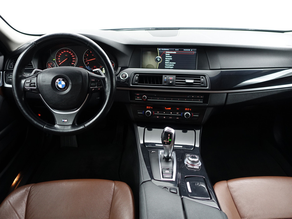 
								BMW 5 Serie F10 523i M Performance Aut- Xenon Led, Sport Leder Interieur, Cruise, Clima, Bluetooth Audio vol									