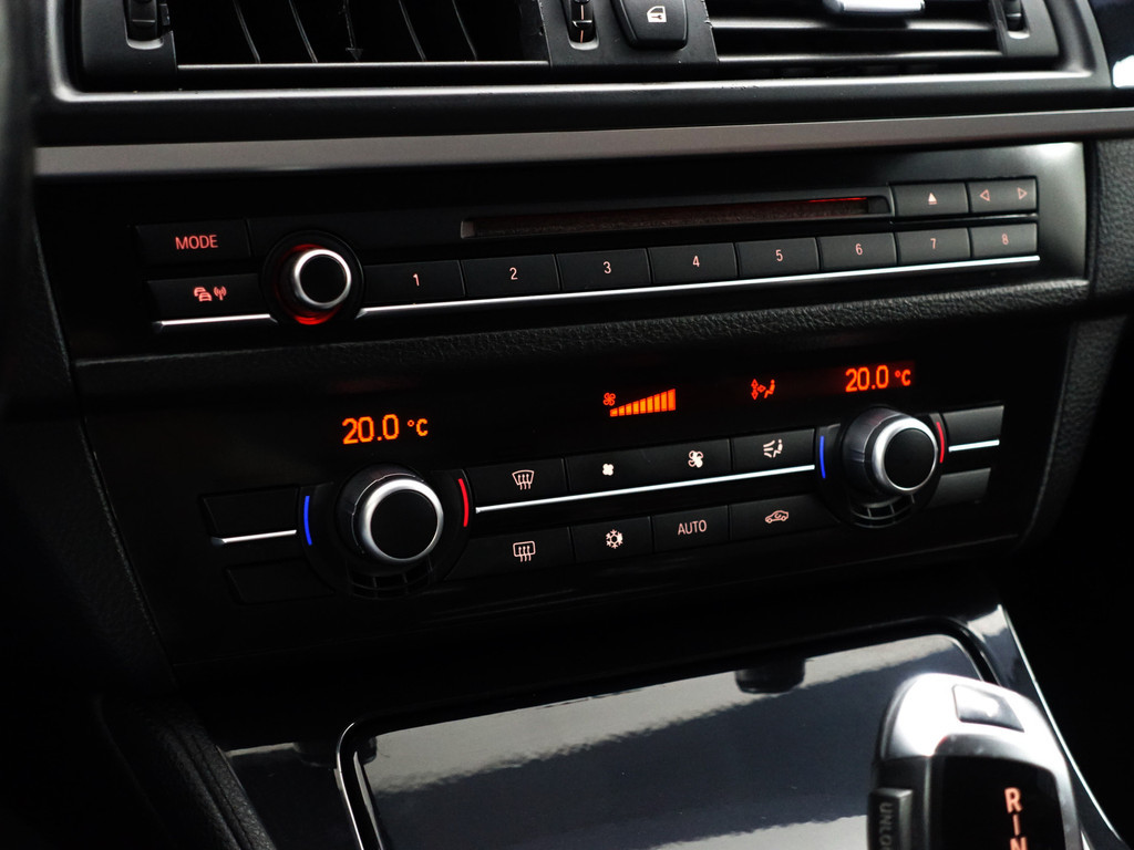 
								BMW 5 Serie F10 523i M Performance Aut- Xenon Led, Sport Leder Interieur, Cruise, Clima, Bluetooth Audio vol									