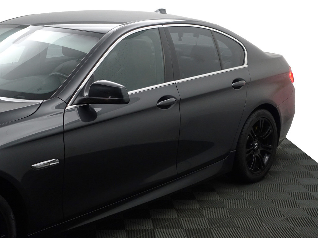 
								BMW 5 Serie F10 523i M Performance Aut- Xenon Led, Sport Leder Interieur, Cruise, Clima, Bluetooth Audio vol									