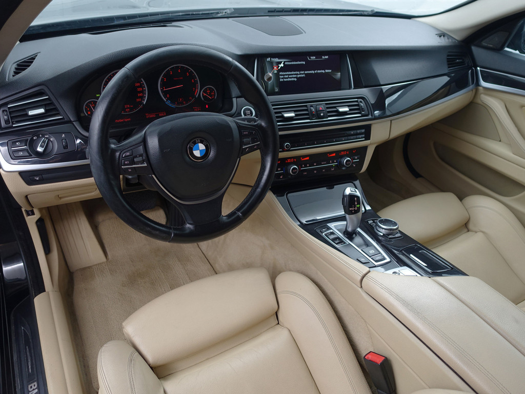 
BMW 5 Serie 528i M Sport Aut- Harman Kardon, Xenon Led, Head Up, Virtual Cockpit, Park Assist, Sport Leder Interieur vol									