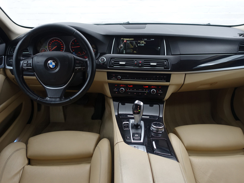 
BMW 5 Serie 528i M Sport Aut- Harman Kardon, Xenon Led, Head Up, Virtual Cockpit, Park Assist, Sport Leder Interieur vol									